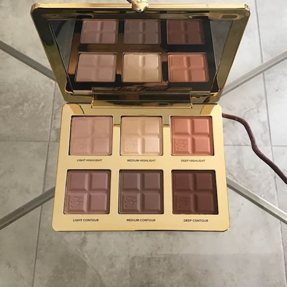 Too Faced Cocoa Contour and Highlighting Palette - - Picture 4 of 11